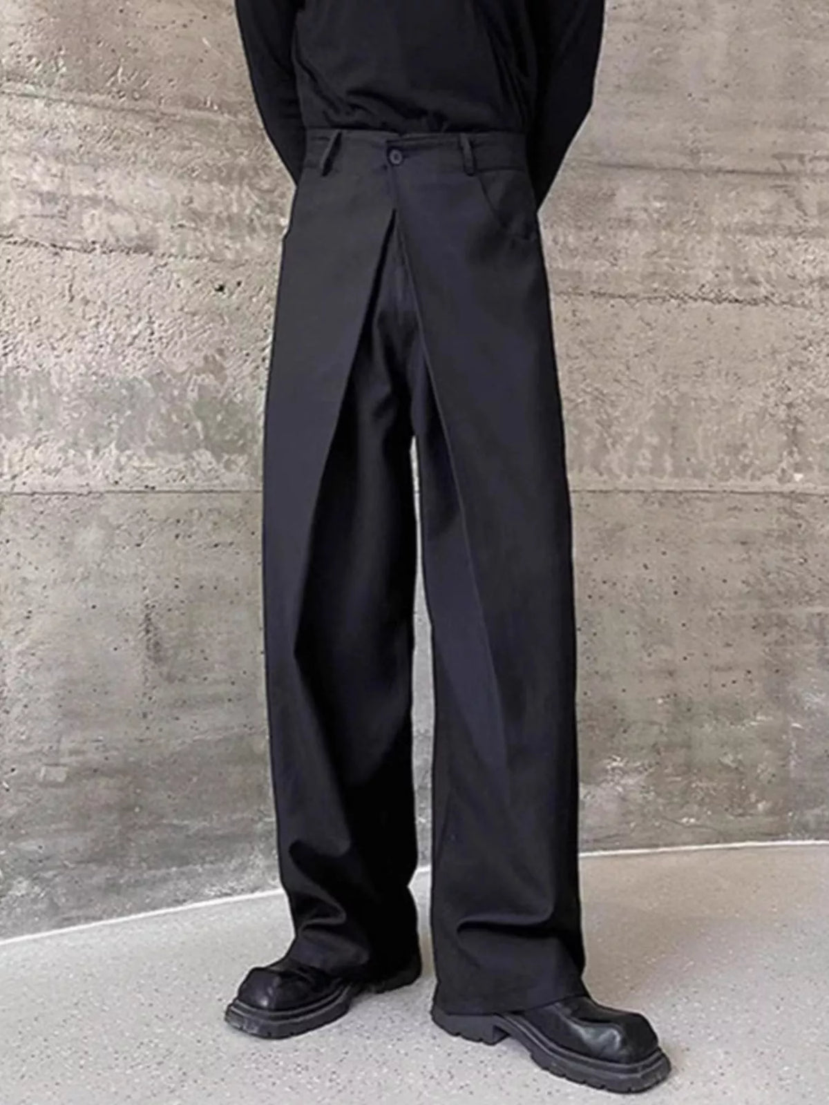 Men's Wide Leg Dress Pants in Black