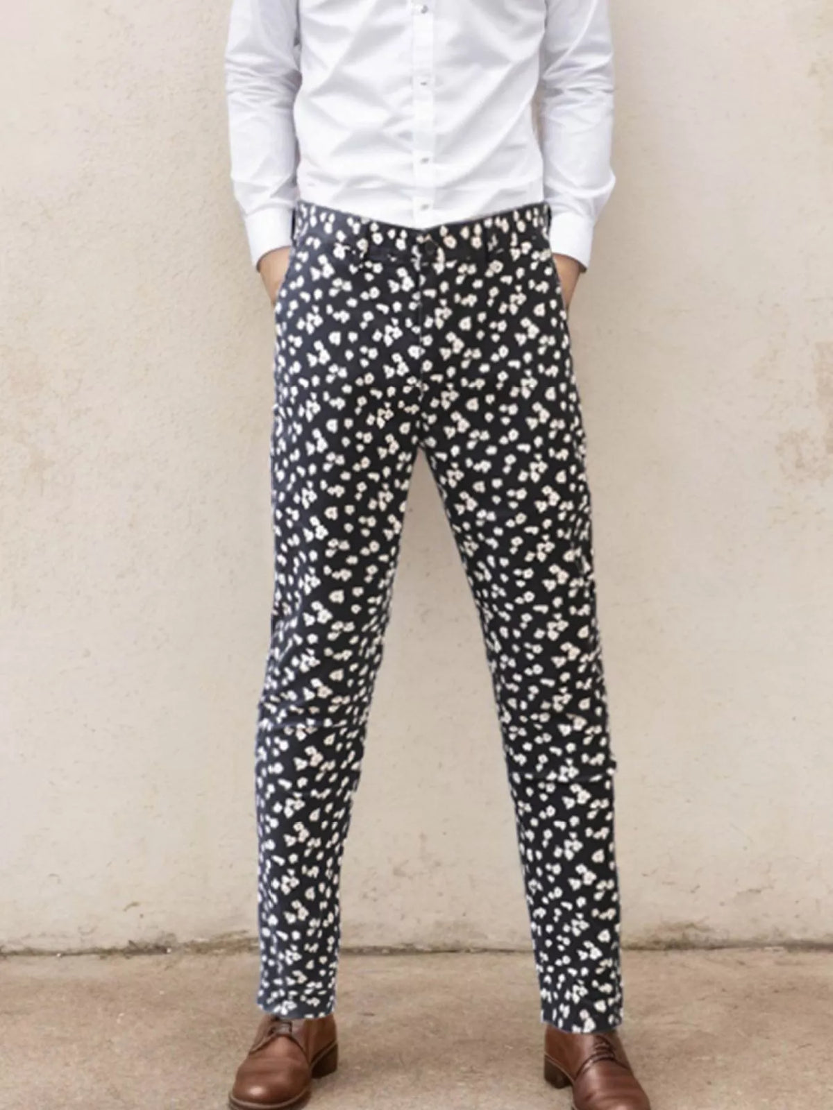Men's Printed Casual Pants in Black, view 3