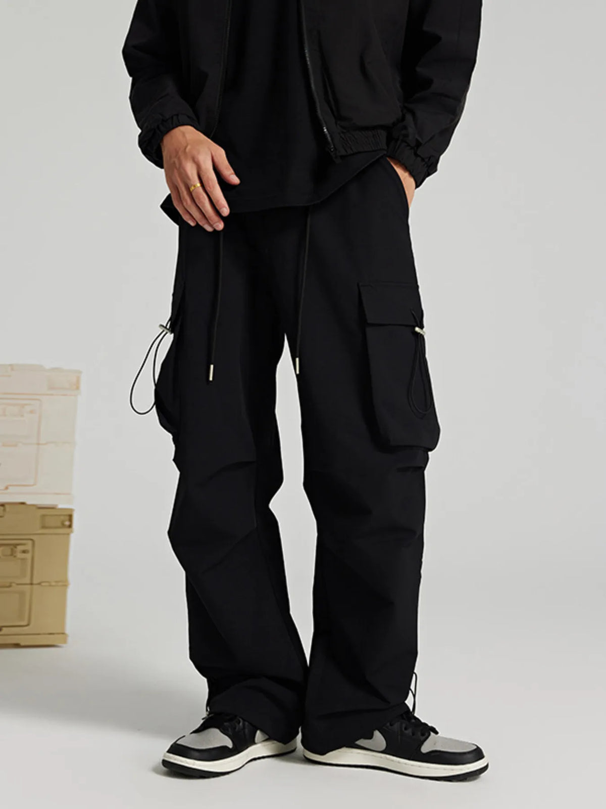 Men's Wide Leg Pants with Cargo Pockets in Black
