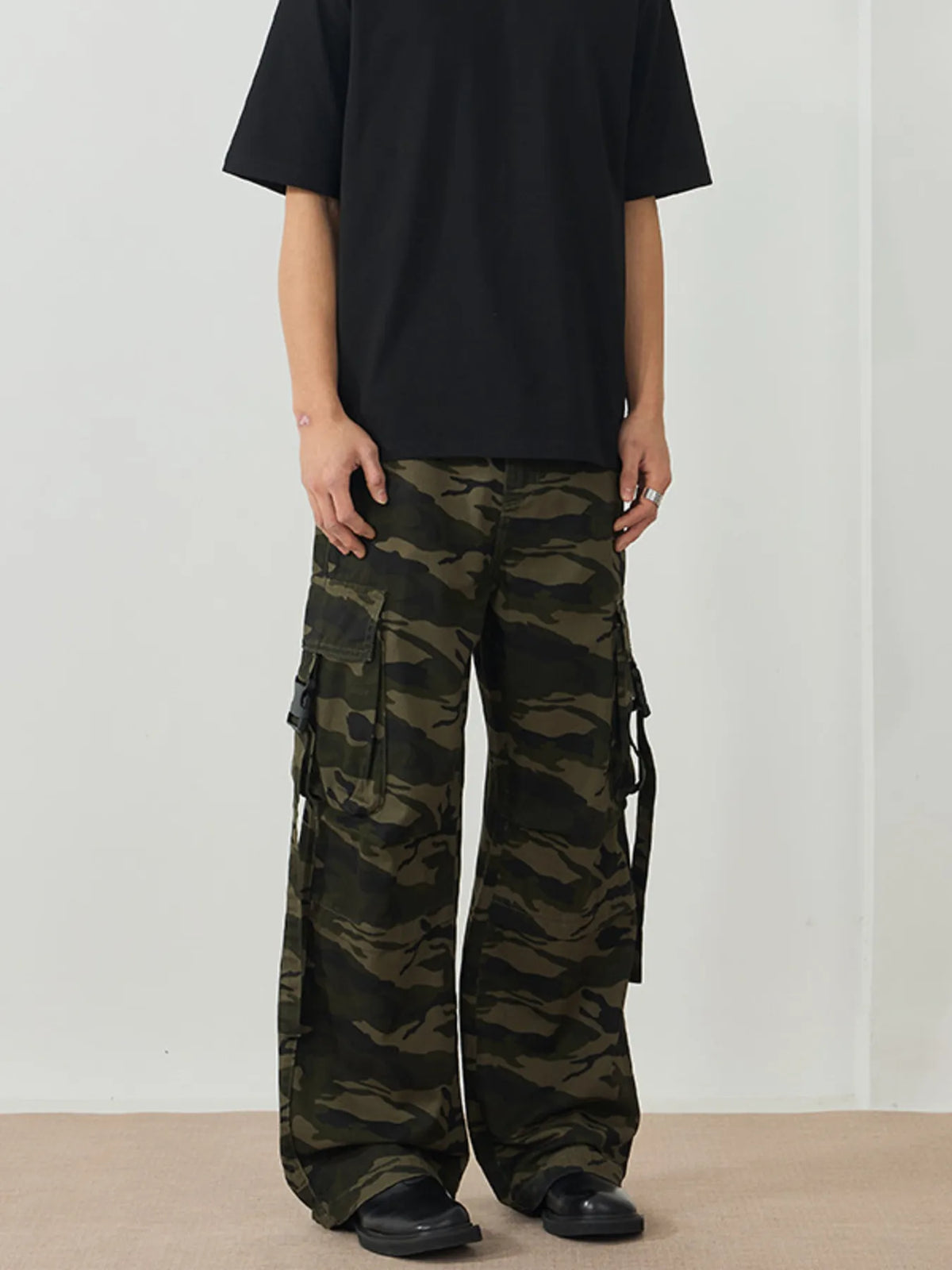 Men's Camouflage Cargo Pants with Multiple Pockets, view 2