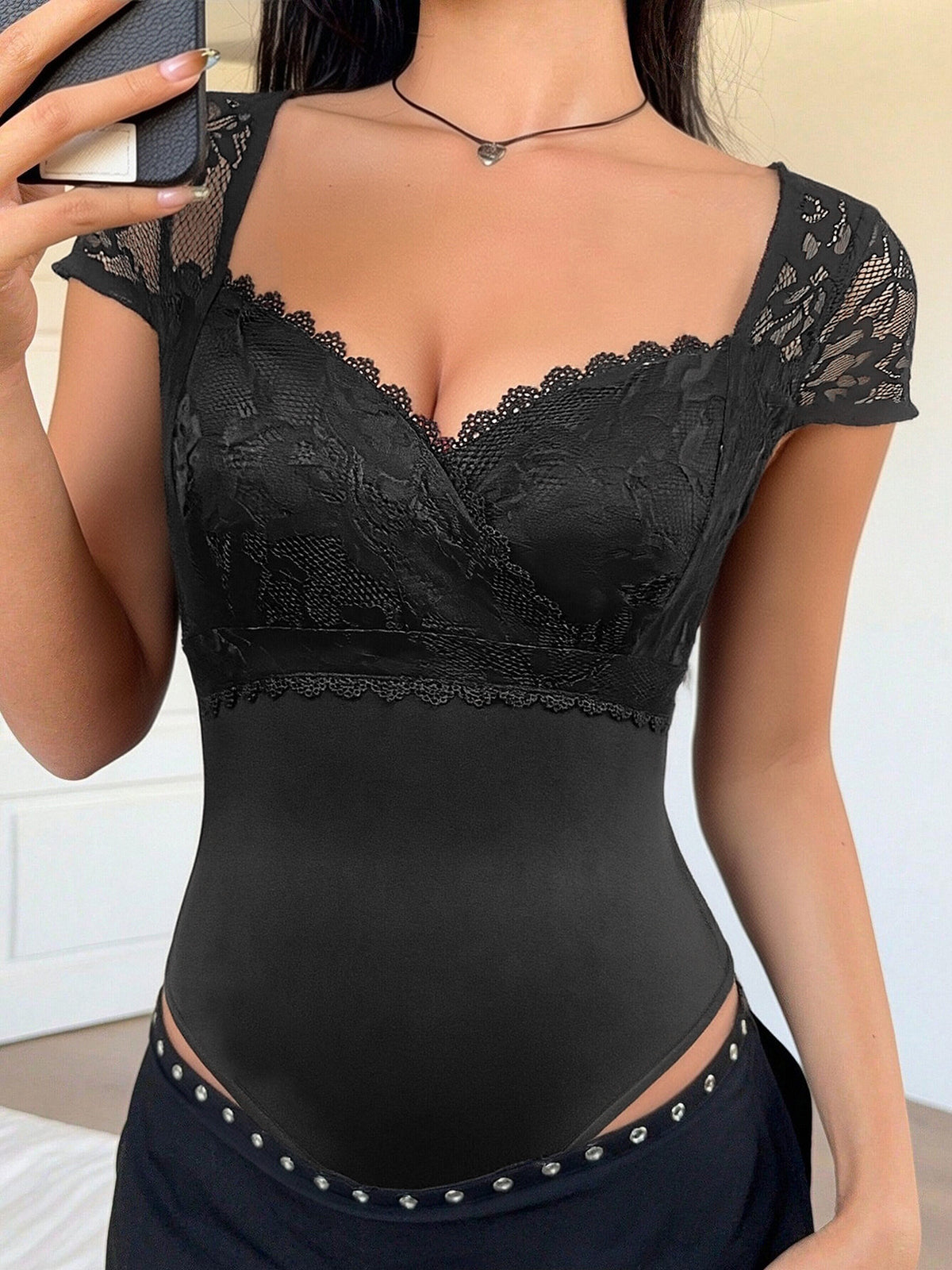 Lace Sweetheart Neck Cap Sleeve Bodysuit - Lilixa.store