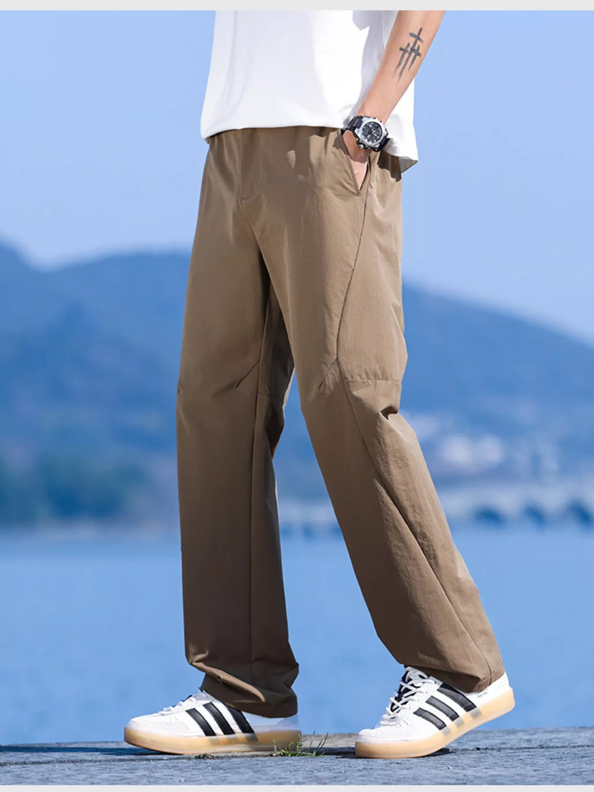 Men's Casual Loose-Fit Pants in Brown