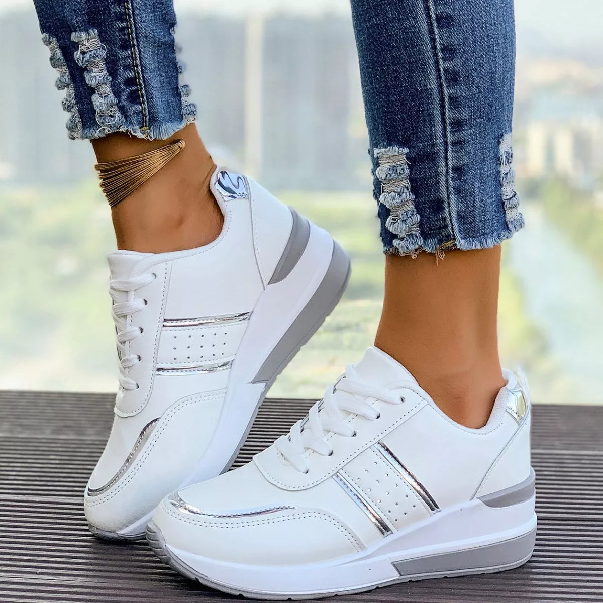 Round Toe Lace Up Sneakers - Lilixa.store