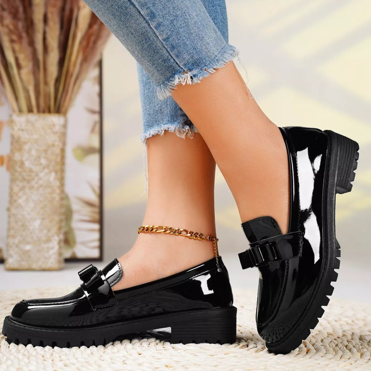 Round Toe Bow Loafers in Black
