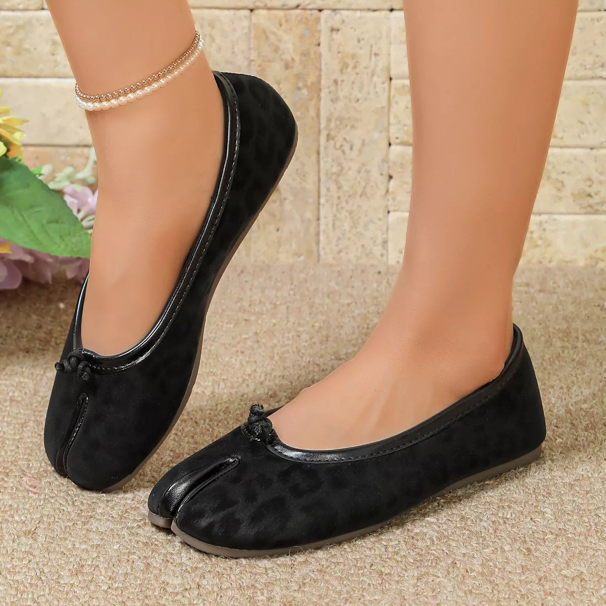 Split Toe Slip-Ons - Lilixa.store