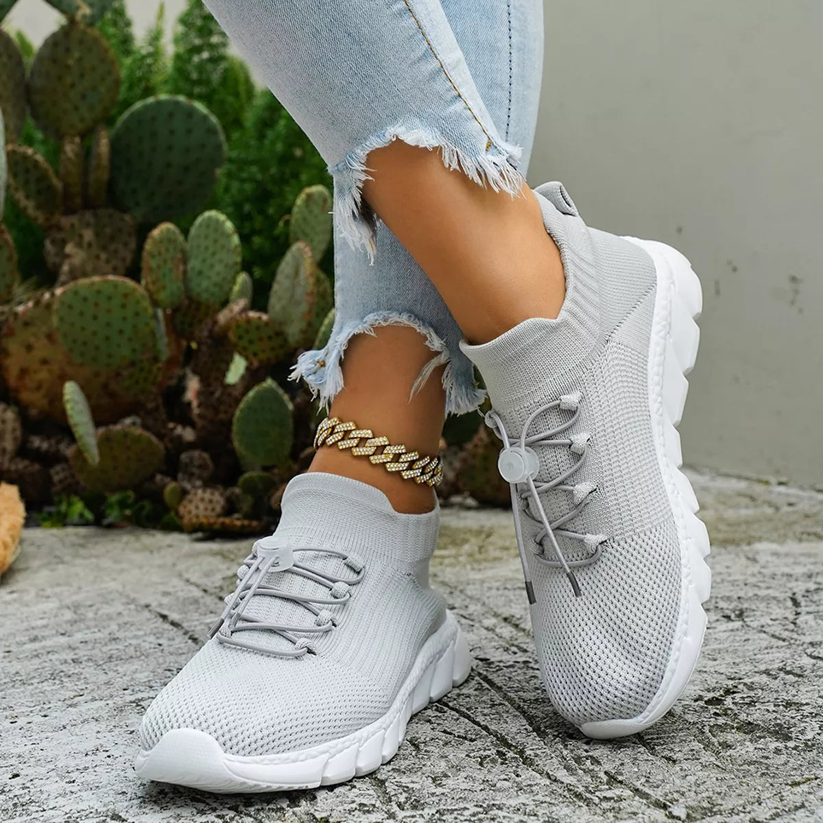 Round Toe Lace Up Sneakers