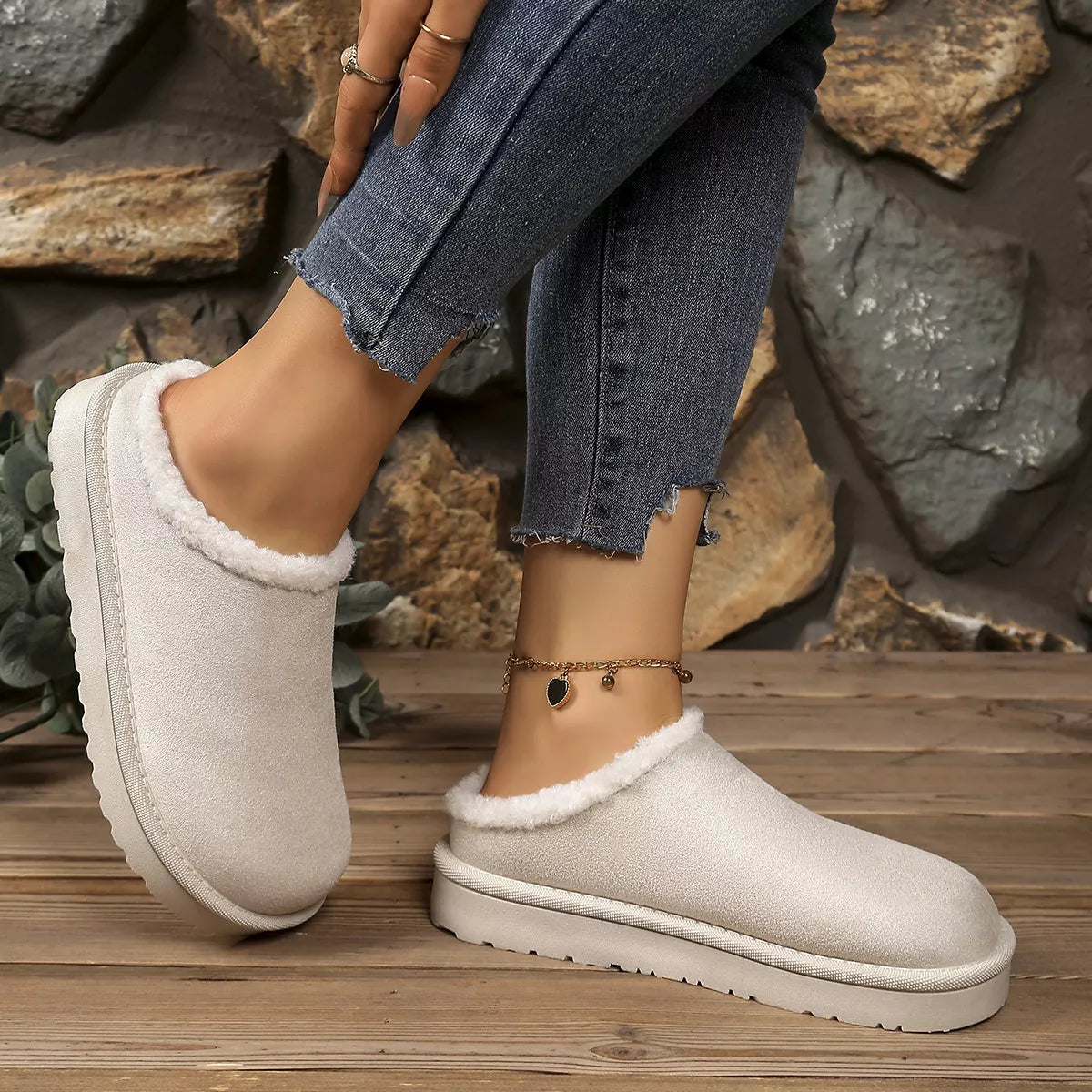 Plush Lined Round Toe Slippers - Lilixa.store