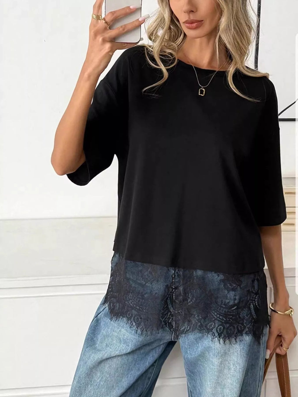 Lace Hem Round Neck T-Shirt in Black