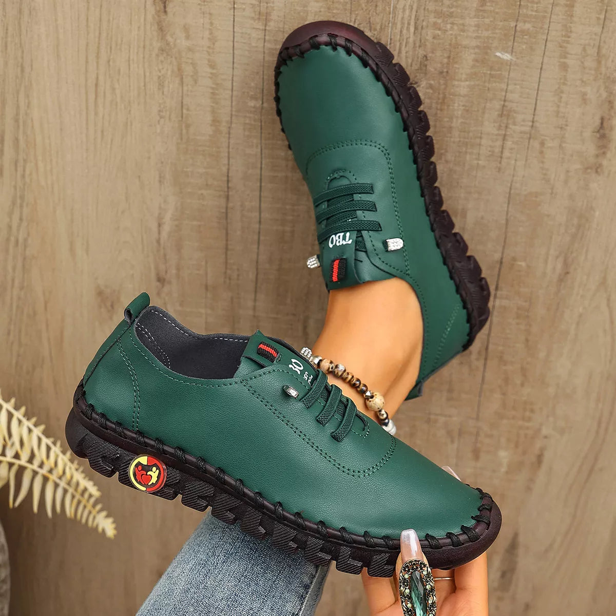 Round Toe Lace Up Sneakers - Lilixa.store