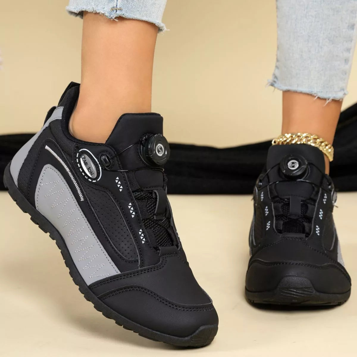 Round Toe Lace Up Sneakers - Lilixa.store