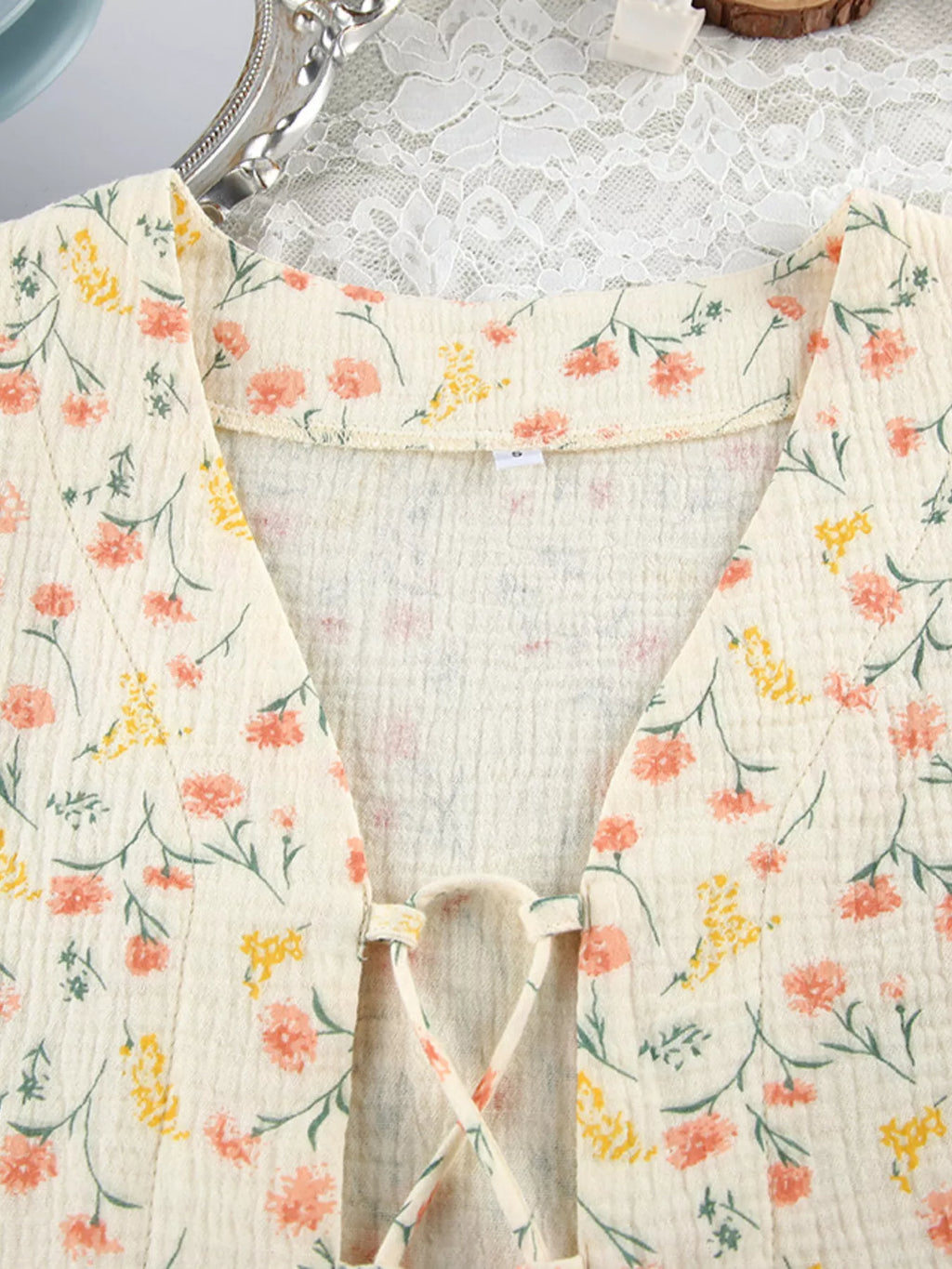 Floral Print Crinkle Texture Tie-Front Top and Shorts Set - Lilixa.store