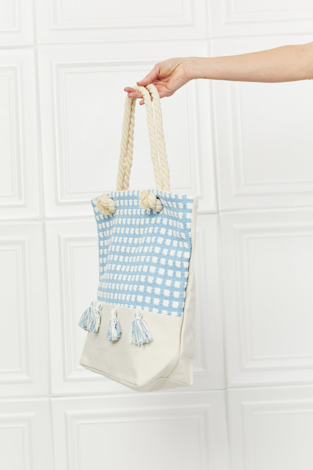 Justin Taylor Picnic Date Tassel Tote Bag - Lilixa.store