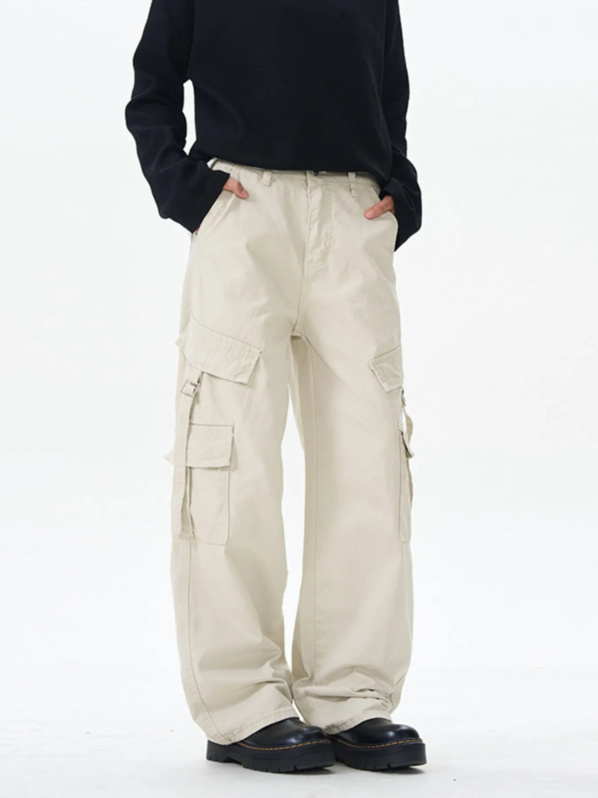Men's Wide Leg Cargo Pants in Off-white