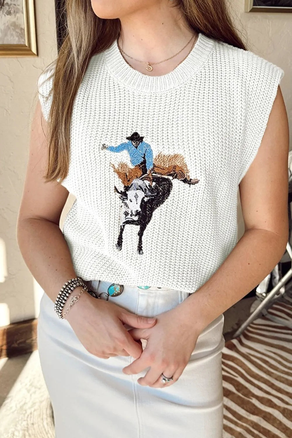 Graphic Round Neck Sweater Vest in White, view 3