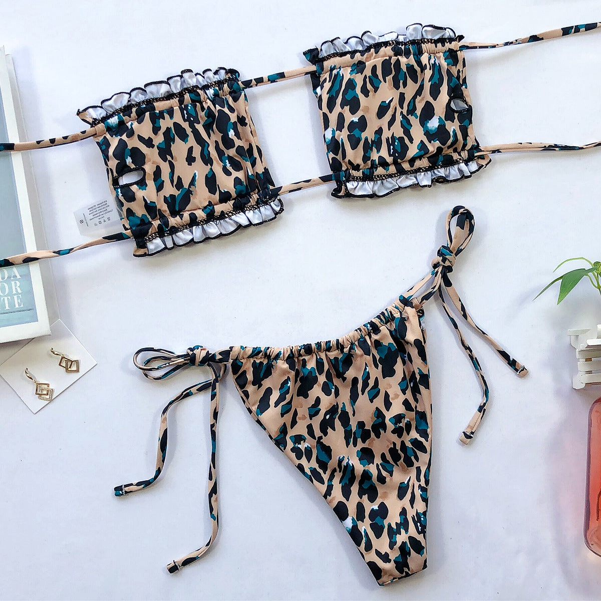 Frill Trim Ruched Bikini Set - Lilixa.store