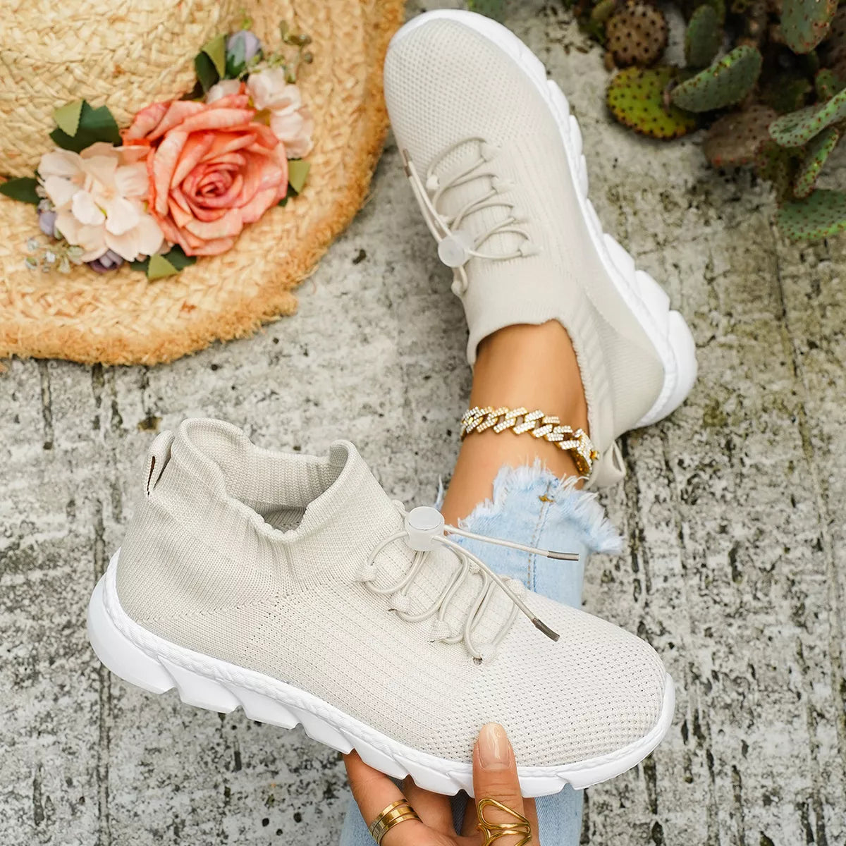 Round Toe Lace Up Sneakers