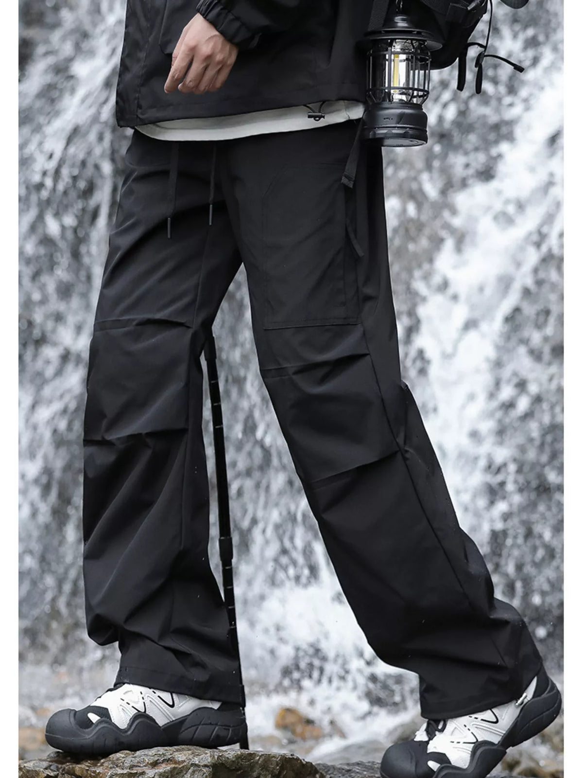 Men's Plus Size Loose Fit Multi-Pocket Cargo Pants in Black
