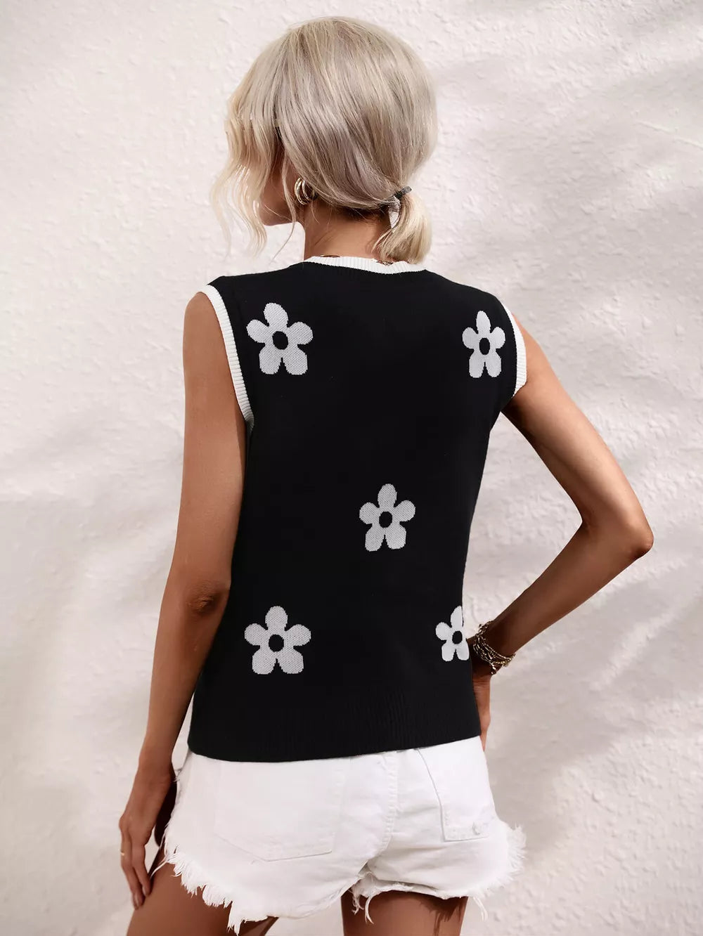 Floral Contrast Ribbed Trim Sweater Vest, view 10
