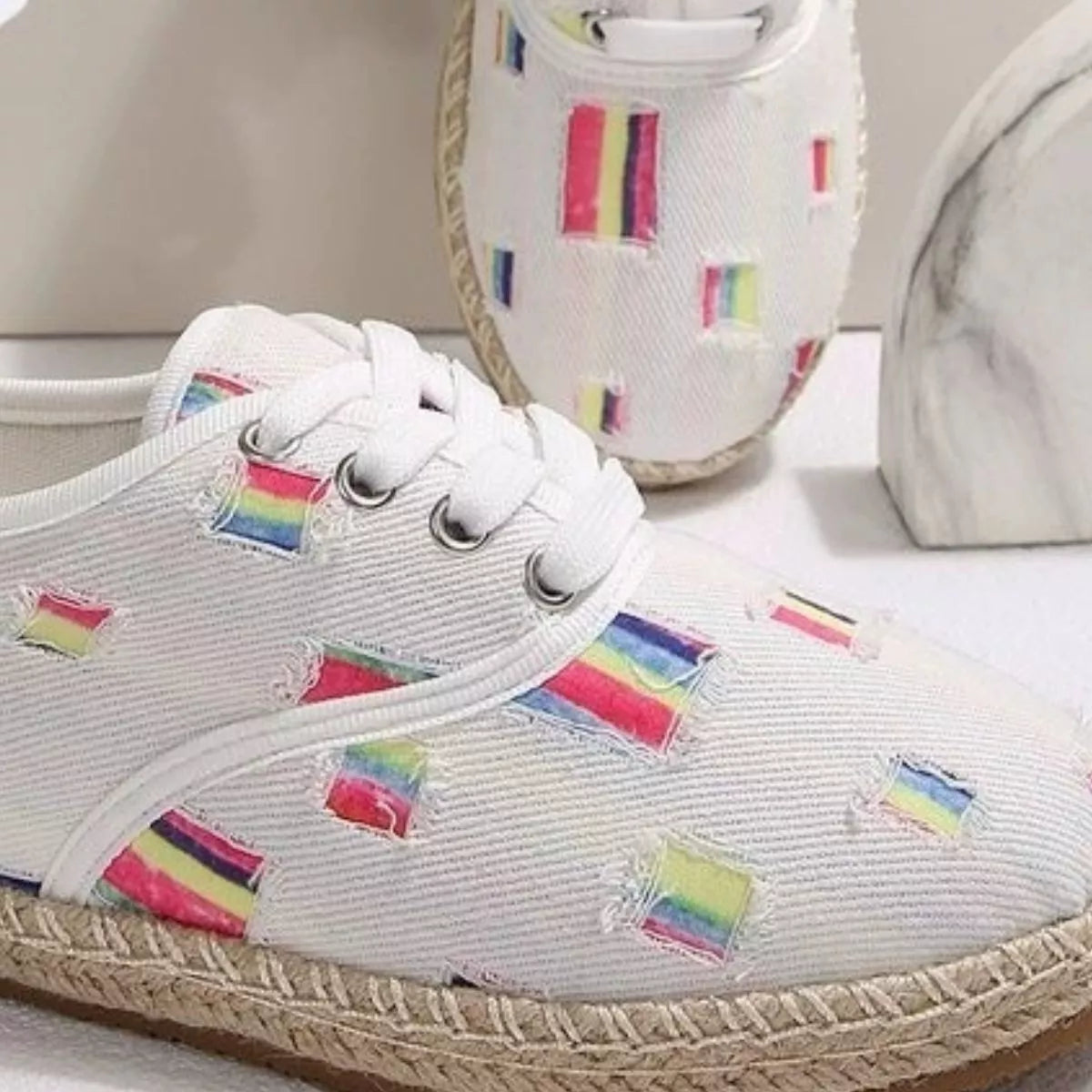 Round Toe Lace Up Sneakers - Lilixa.store