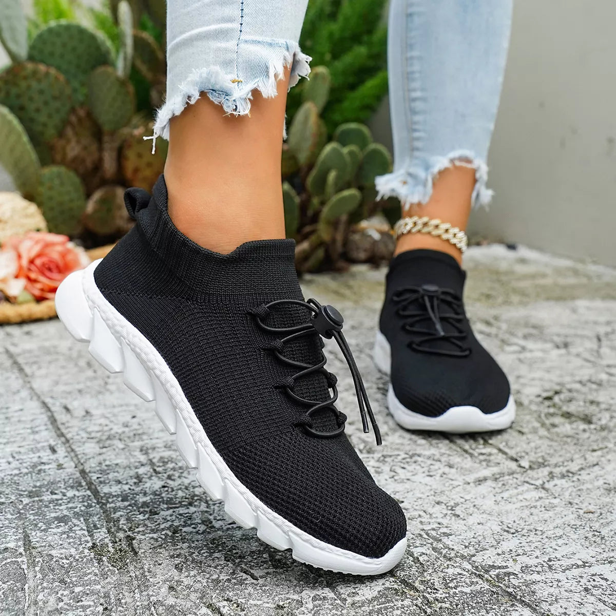 Round Toe Lace Up Sneakers