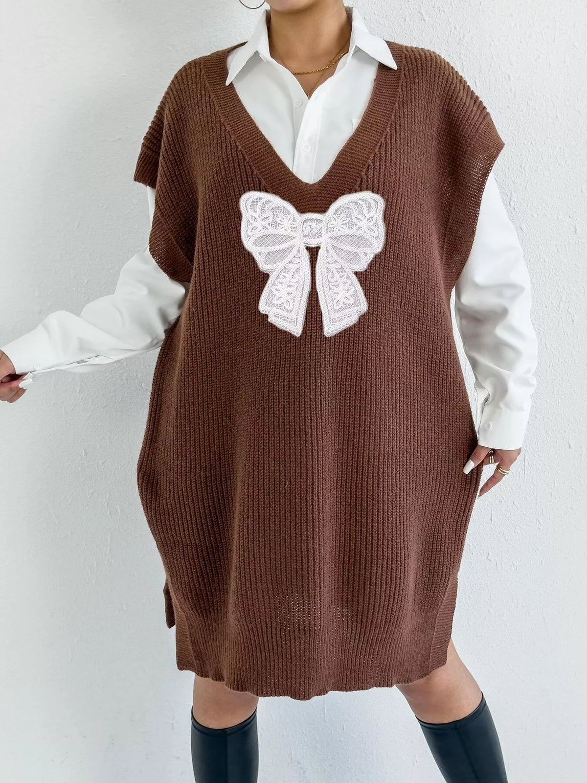 Embroidered Bow V-Neck Sweater Vest - Lilixa.store