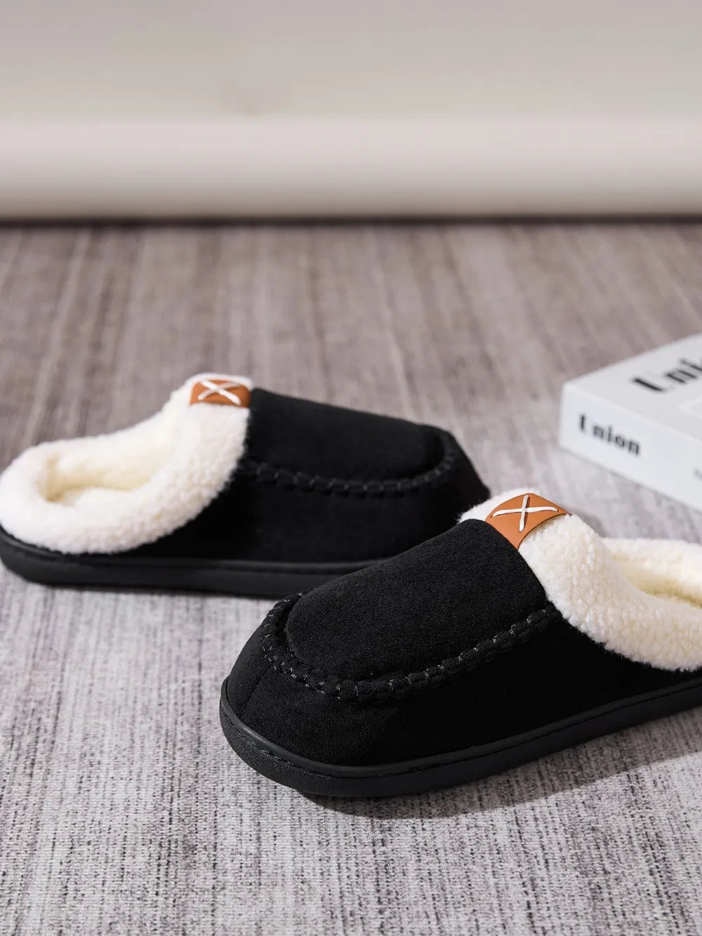 Contrast Round Toe Flat Slippers - Lilixa.store