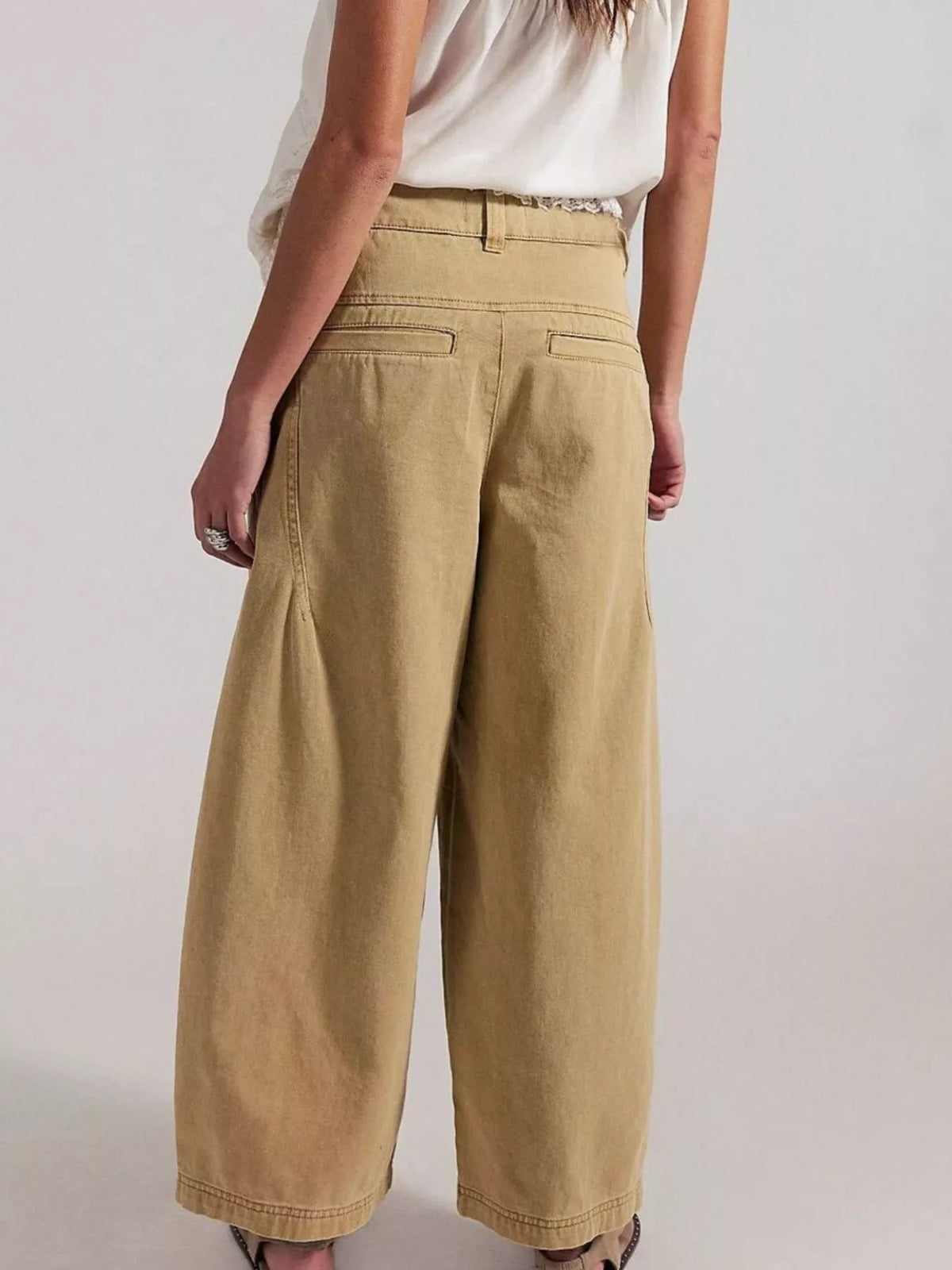 Wide-Leg Cropped Jeans