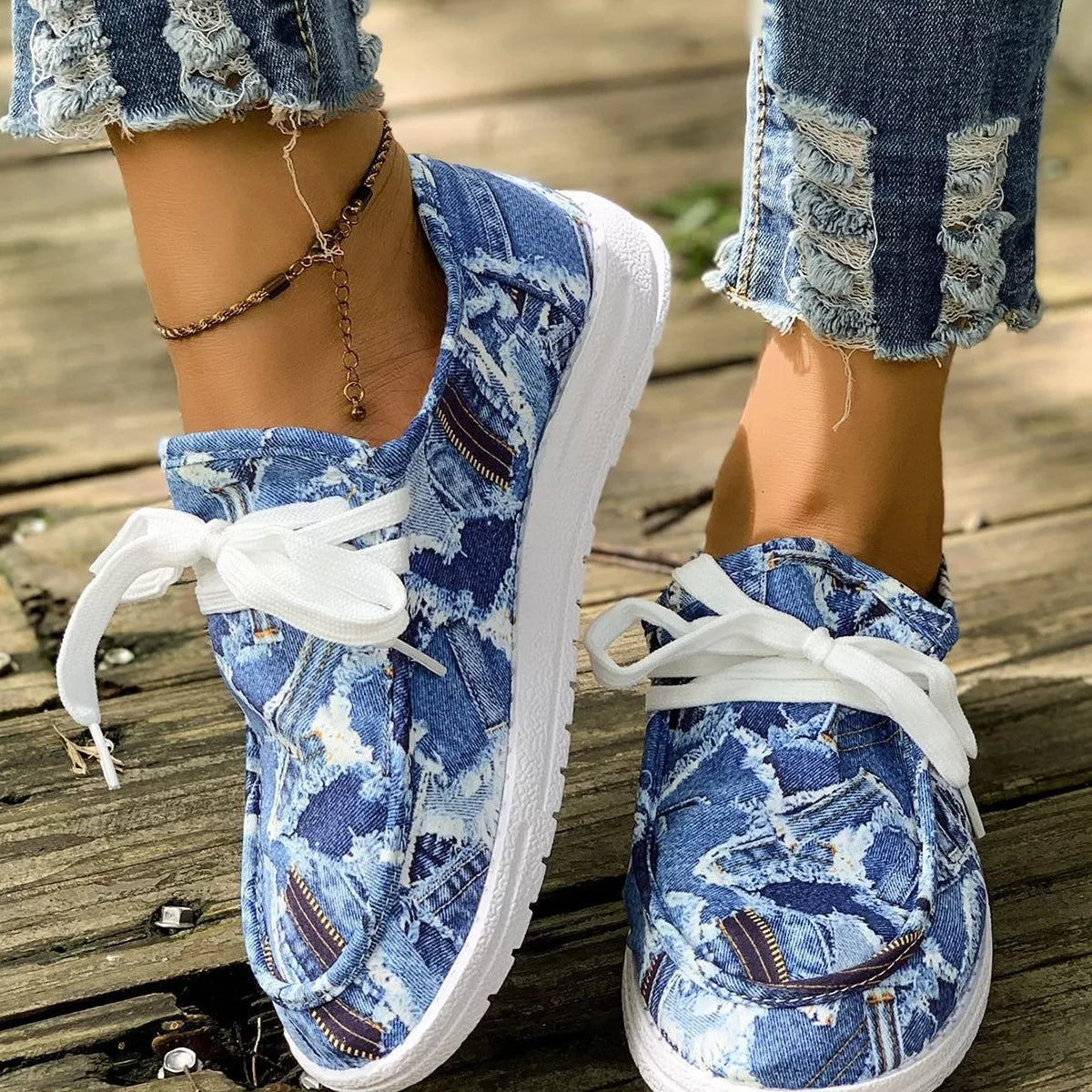 Round Toe Lace Up Sneakers - Lilixa.store