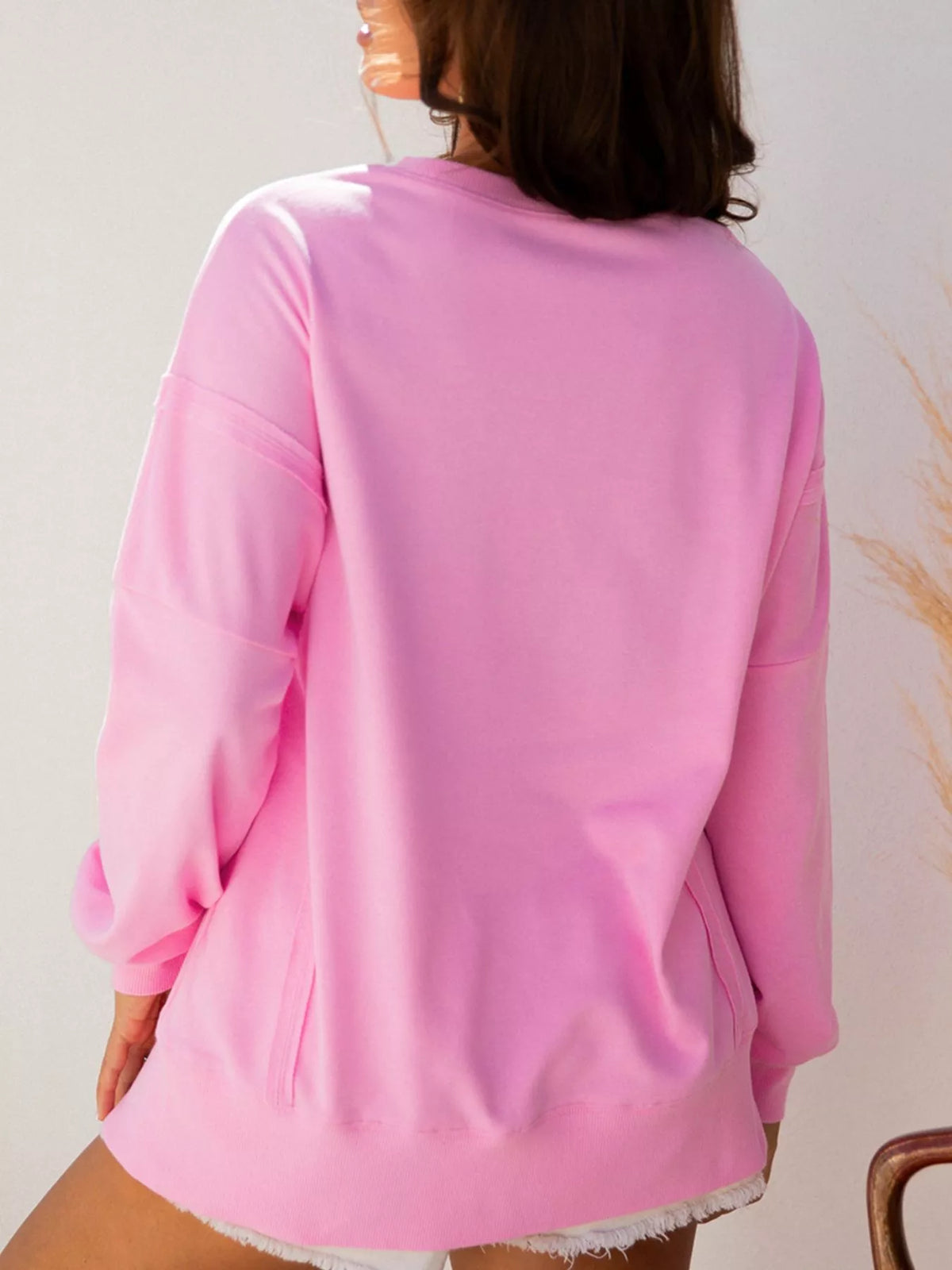 Sequin XOXO Letter Graphic Exposed Seam Baggy Sweatshirt - Lilixa.store