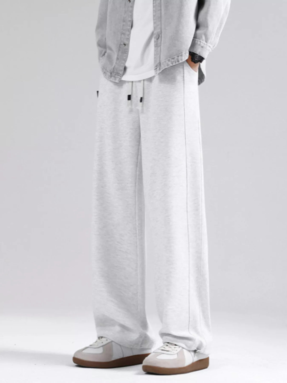 Men's Plus Size Loose Fit Drawstring Sweatpants in Light Gray