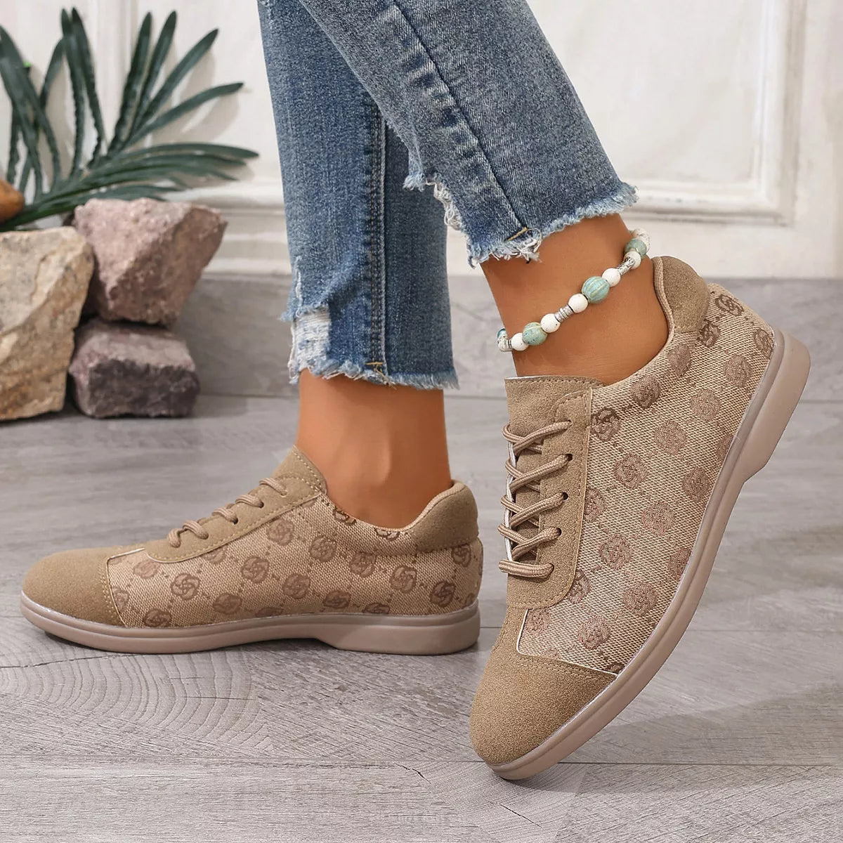 Round Toe Lace Up Sneakers - Lilixa.store