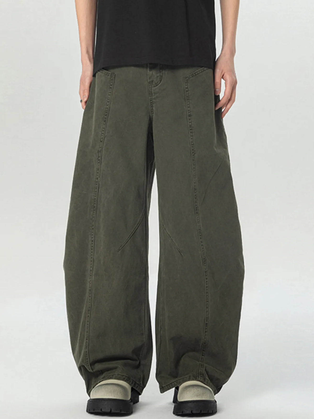 Men's Pocketed Wide Leg Pants in Army Green