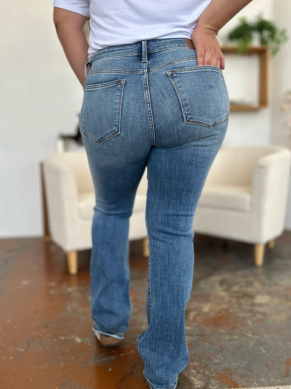 Judy Blue Full Size Mid-Rise Waist Straight Jeans Plus Size - Lilixa.store