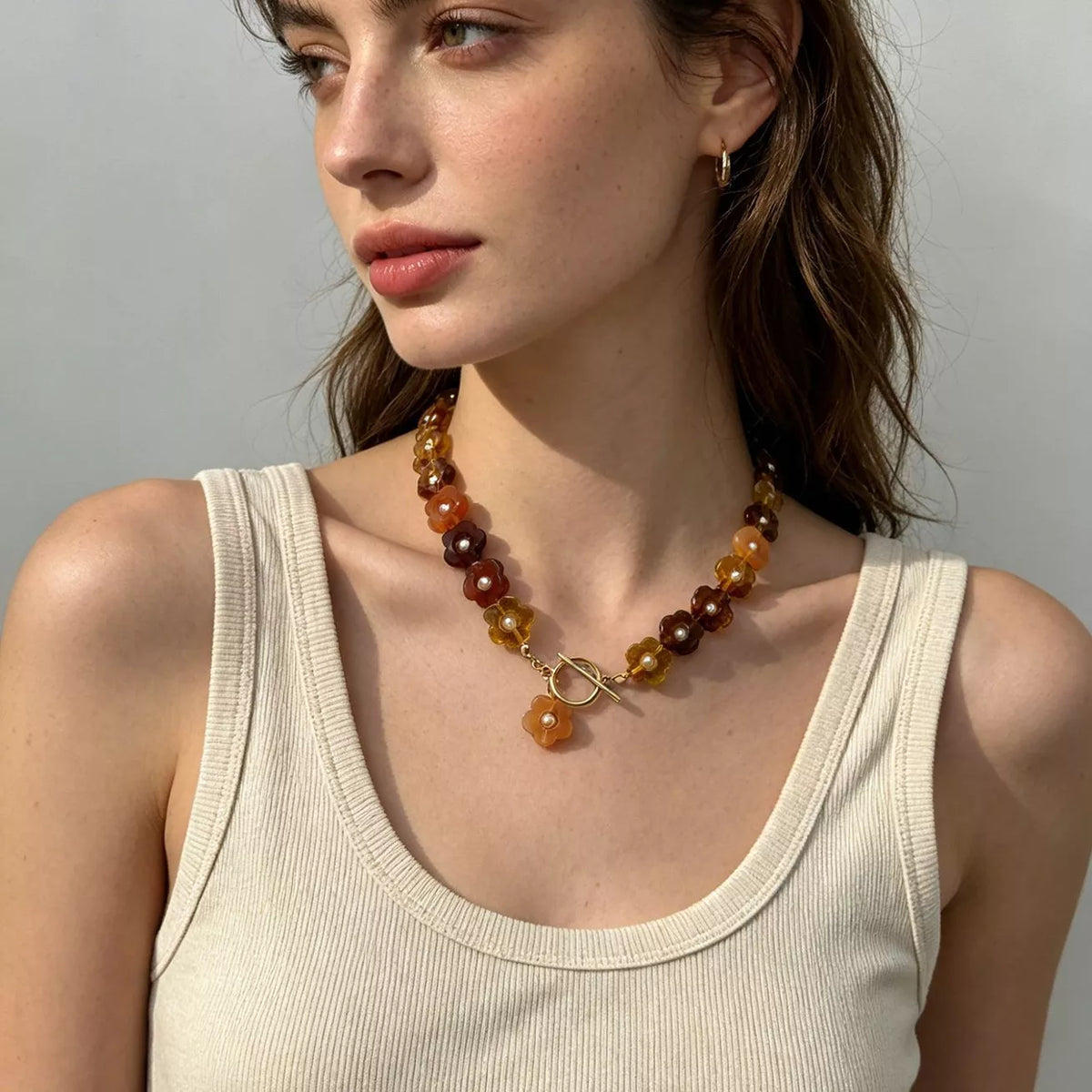 Retro Resin Flower Charm Necklace - Lilixa.store