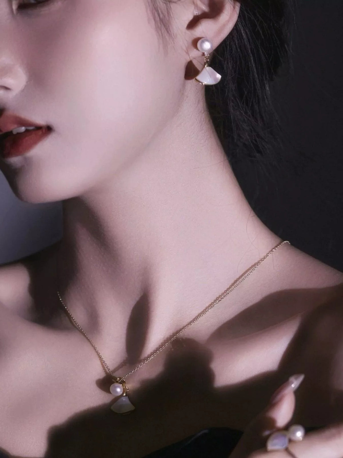 Fan-Shaped Pearl Drop Earrings - Lilixa.store