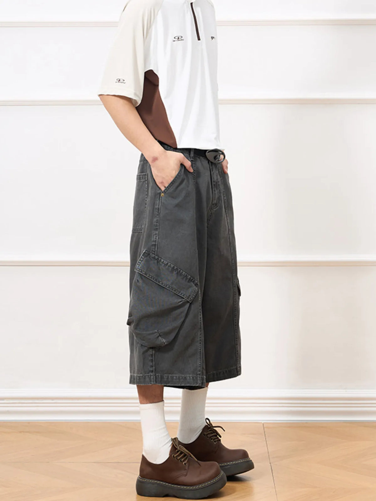 Men's Vintage Washed Cargo Shorts in Grey, view 3