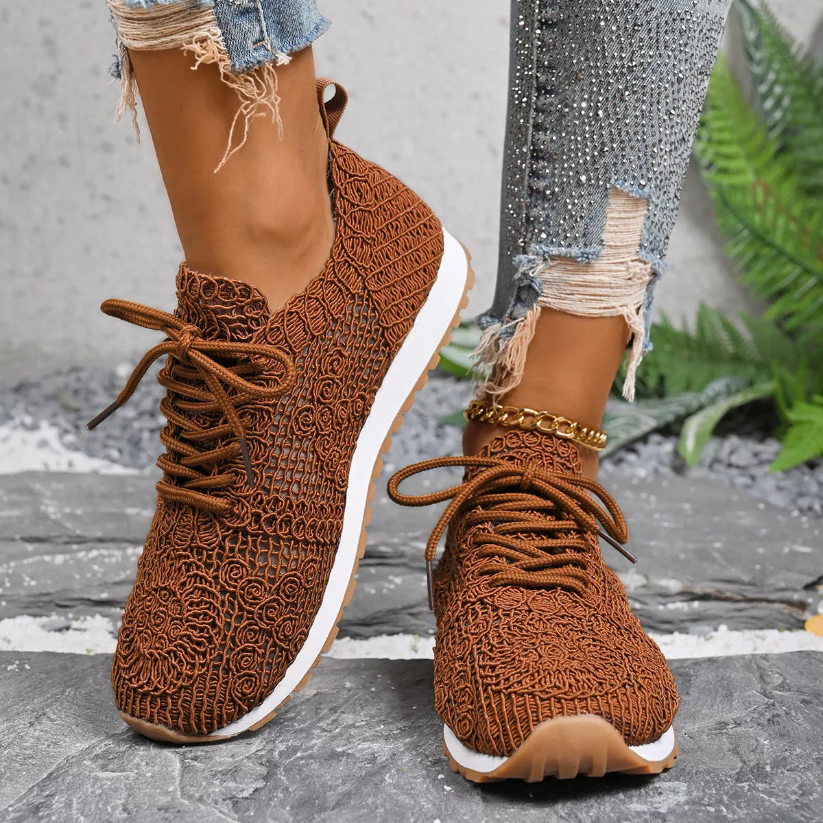 Round Toe Lace Up Sneakers - Lilixa.store