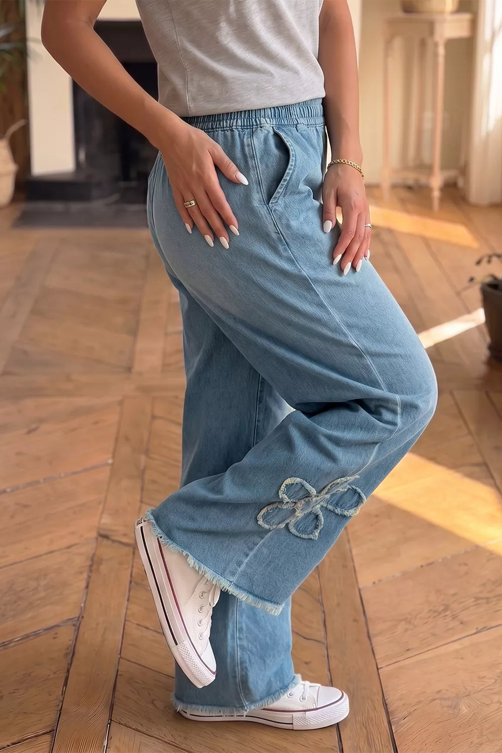 Frayed Floral Patch Wide Leg Raw Hem Wide Leg Jeans - Lilixa.store