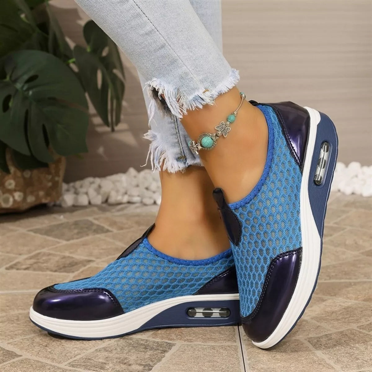 Round Toe Mesh Sneakers - Lilixa.store