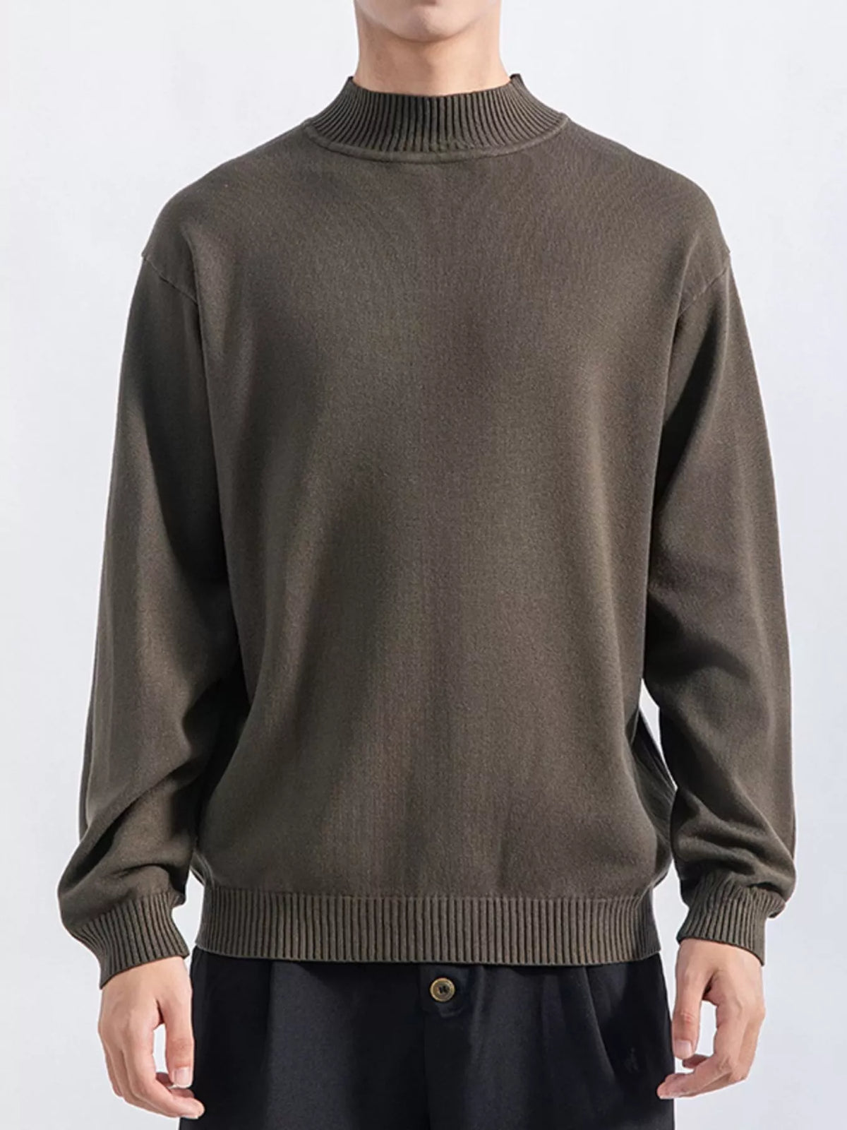 Men's Plus Size Minimalist Mock Neck Sweater in Army Green