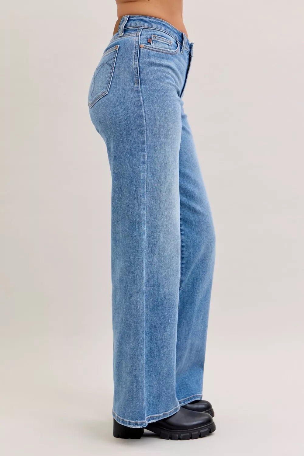 Judy Blue Mid Rise Retro Wide Leg Jeans - Lilixa.store