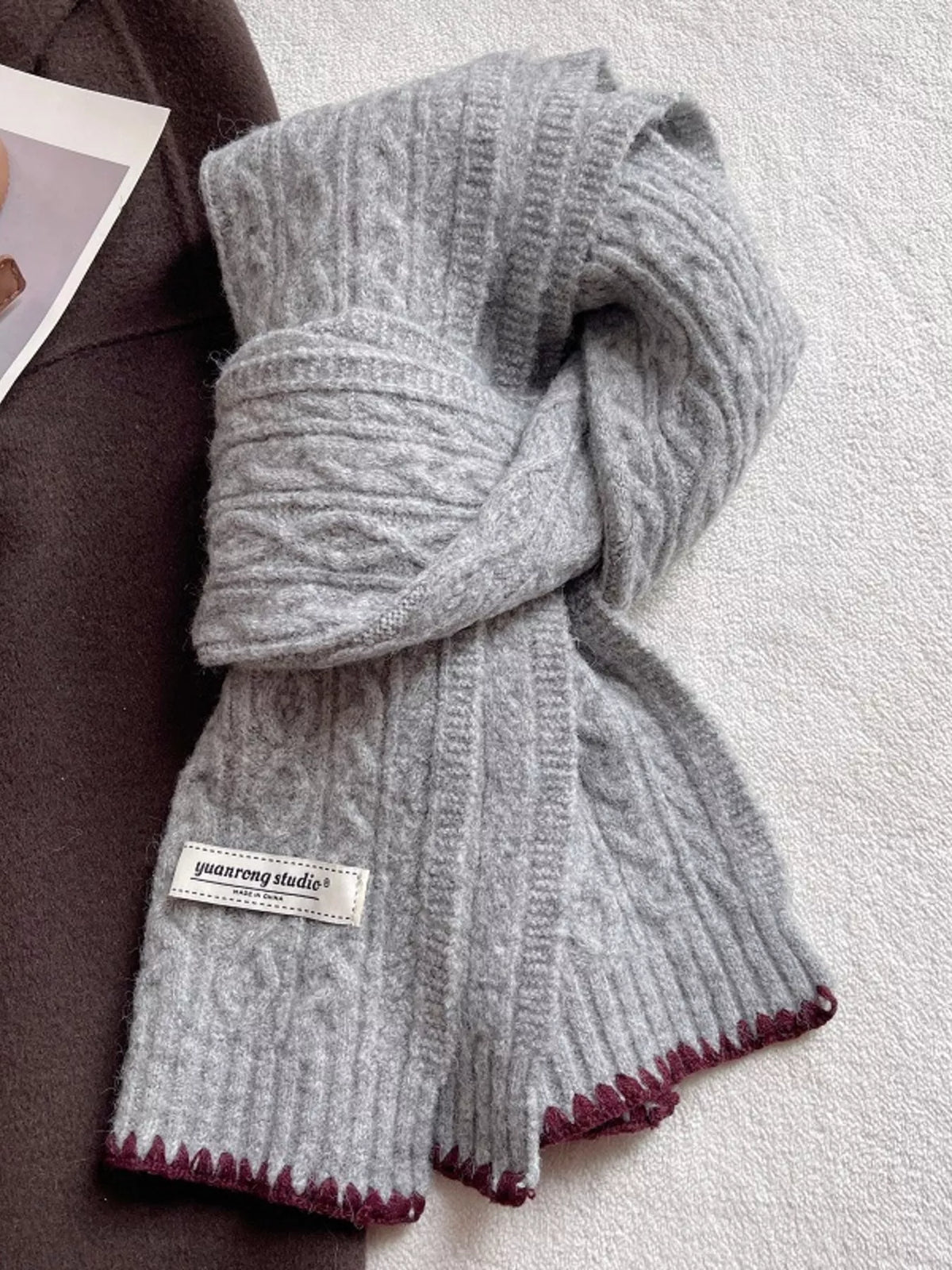 Cozy Knitted Cable-Knit Scarf with Contrast Trim - Lilixa.store