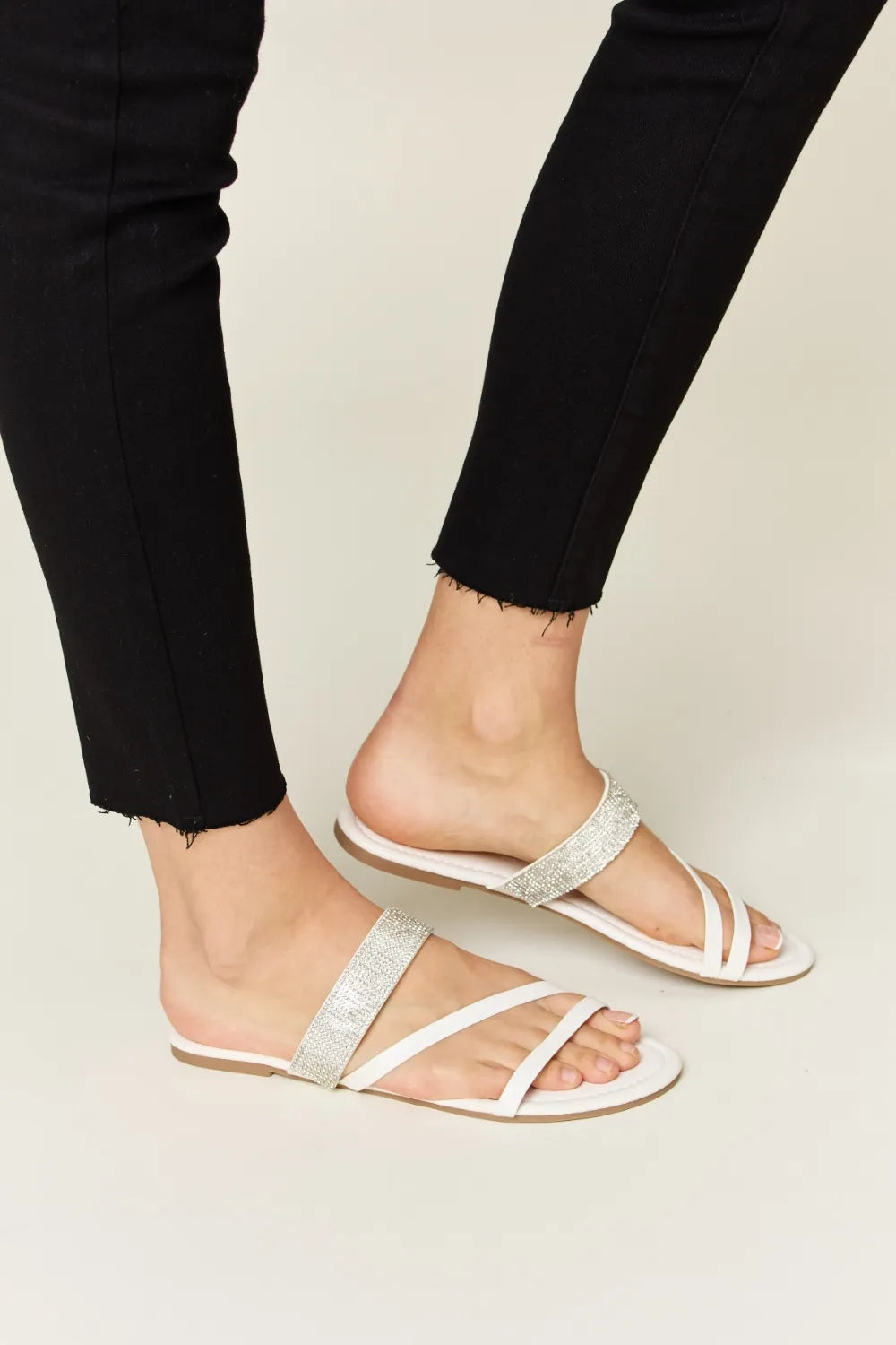 WILD DIVA Rhinestone Strappy Flat Sandals - Lilixa.store