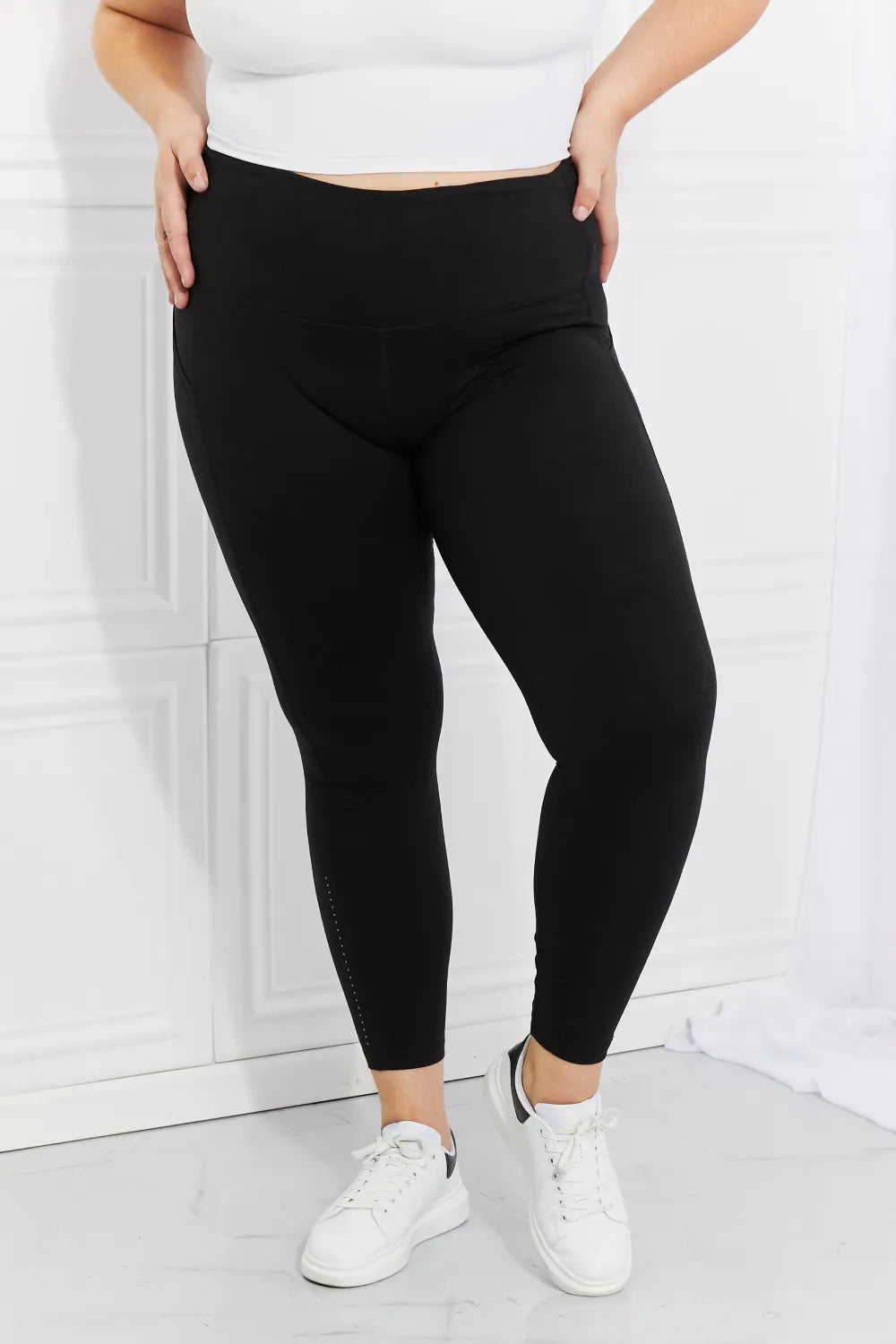 Leggings Depot Full Size Strengthen and Lengthen Reflective Dot Active Leggings - Lilixa.store