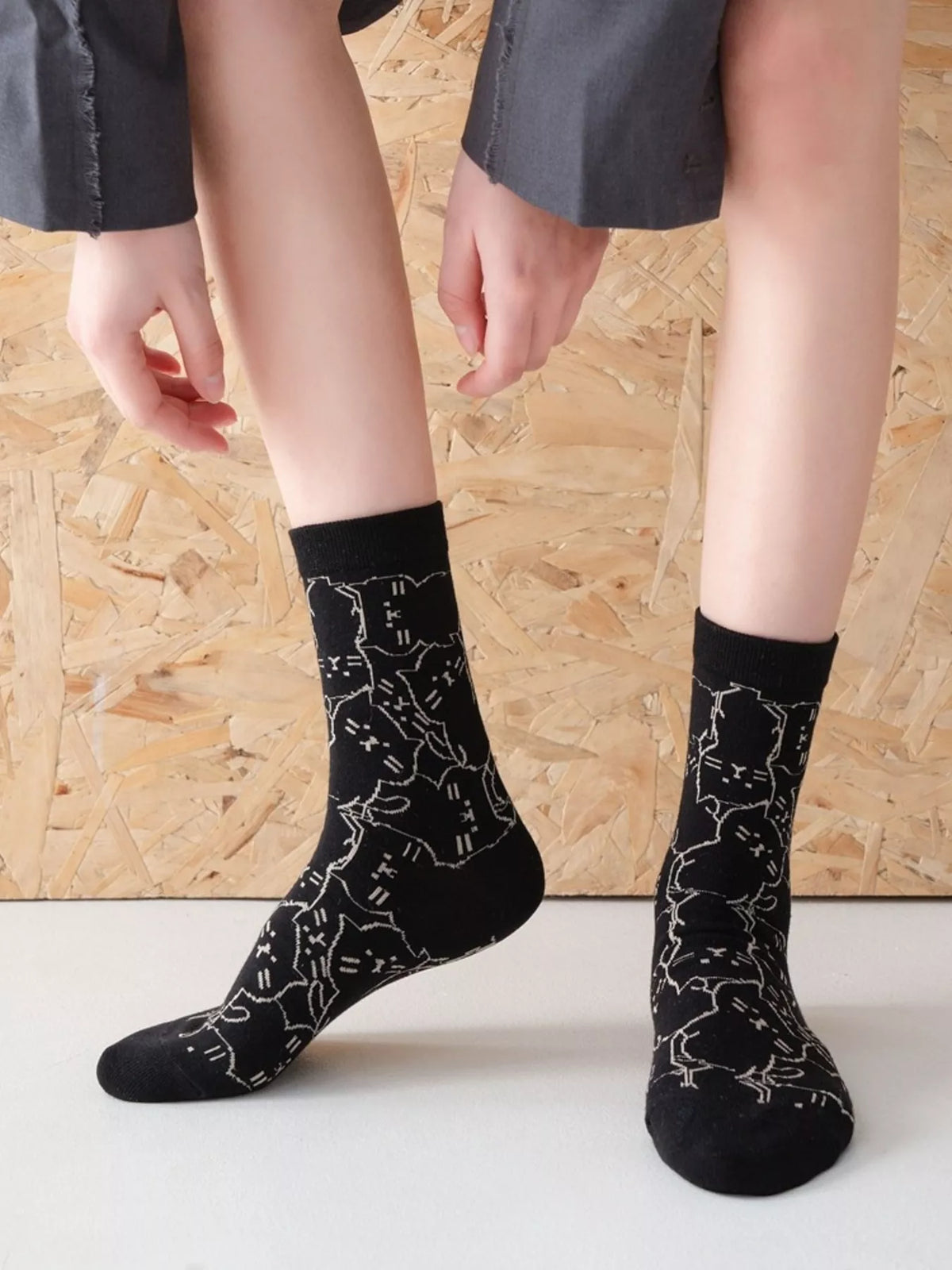 Cat Pattern Crew Socks - Lilixa.store