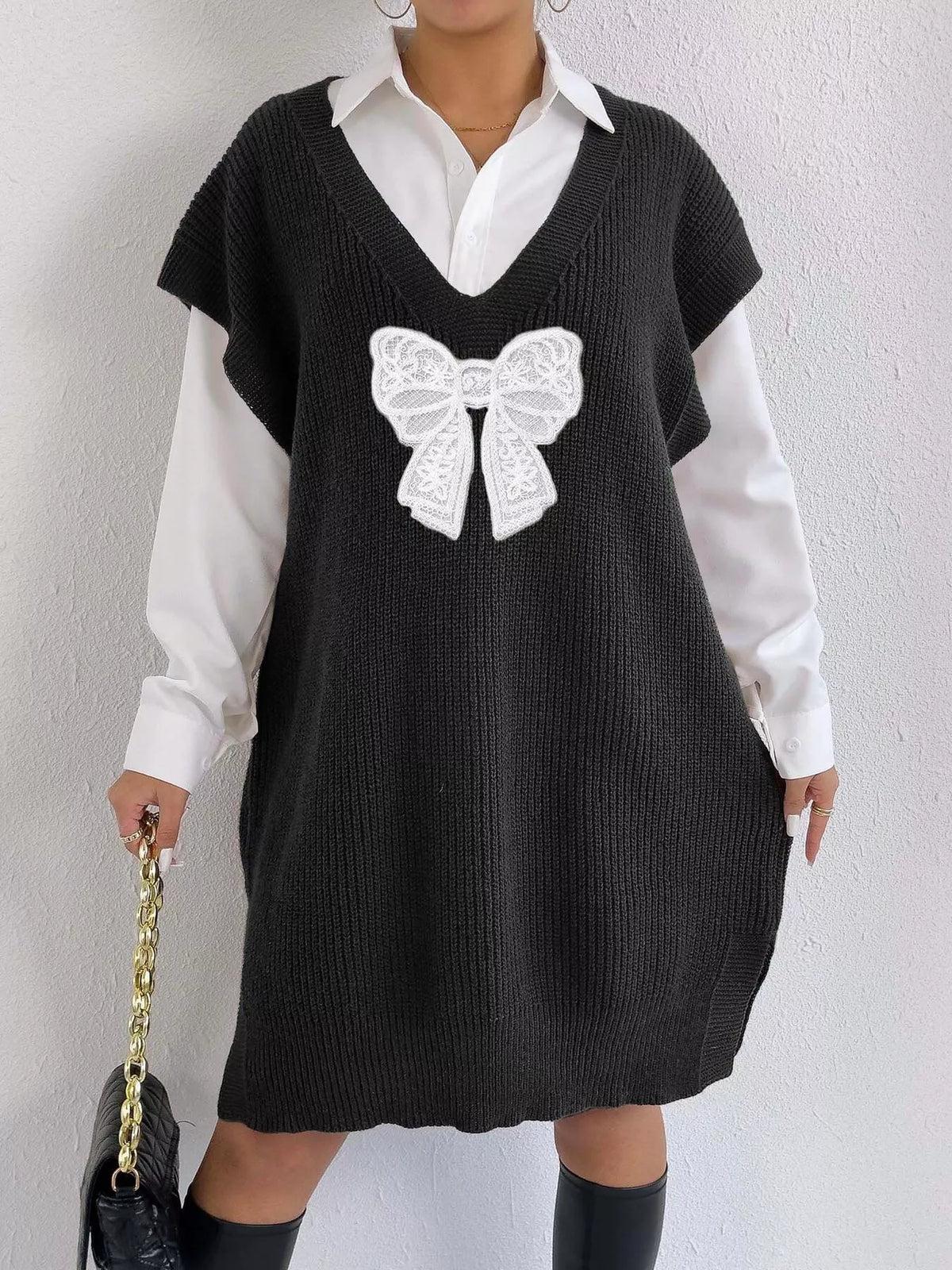 Embroidered Bow V-Neck Sweater Vest - Lilixa.store