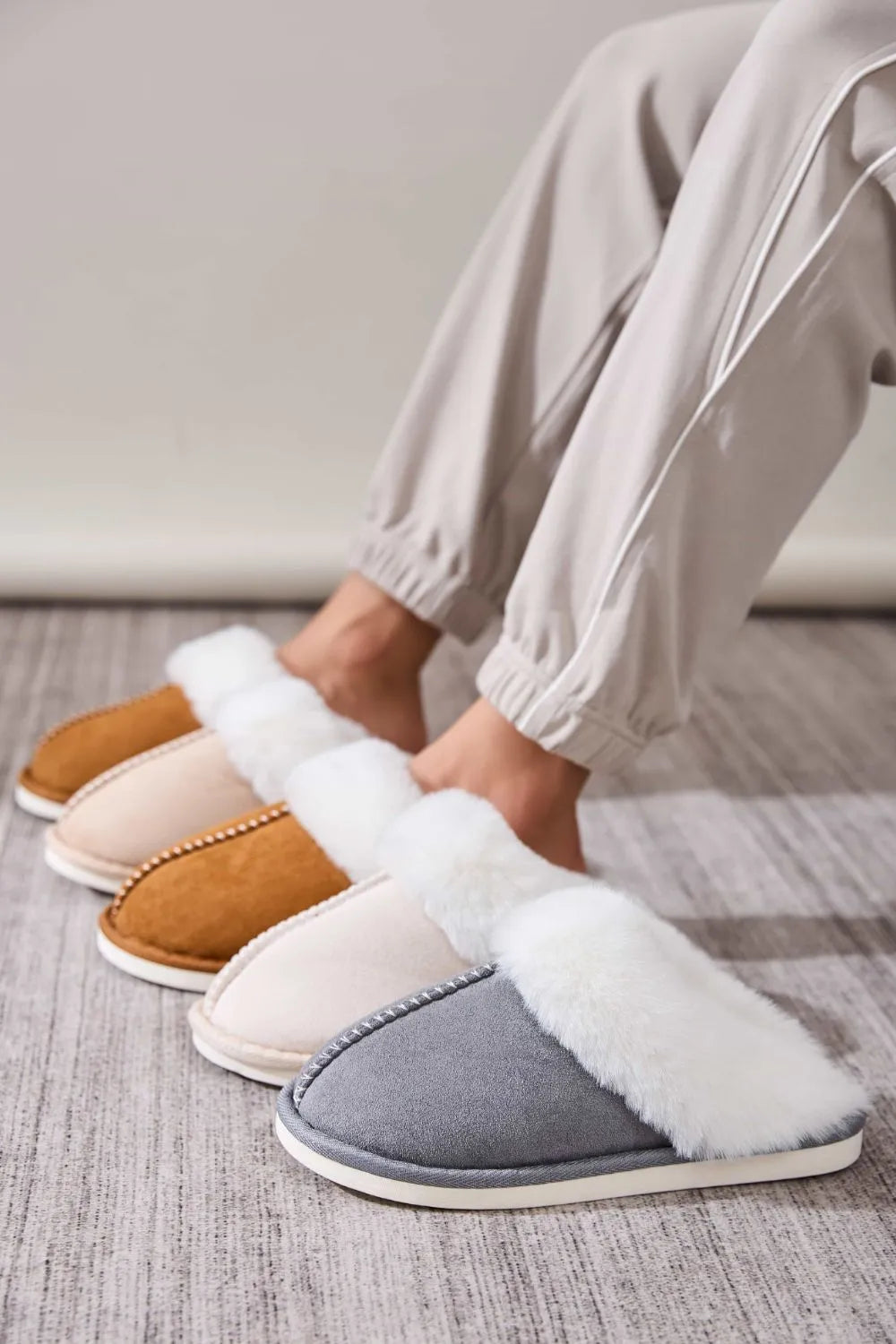 Faux Fur Round Toe Slippers - Lilixa.store