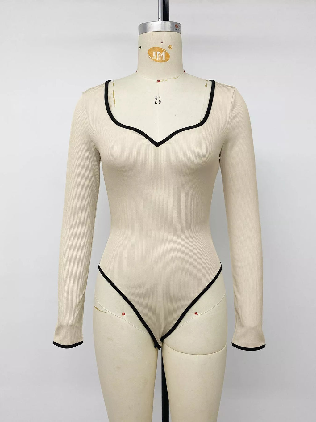 Ribbed Sweetheart Neckline Contrast Trim Long Sleeve Bodysuit - Lilixa.store