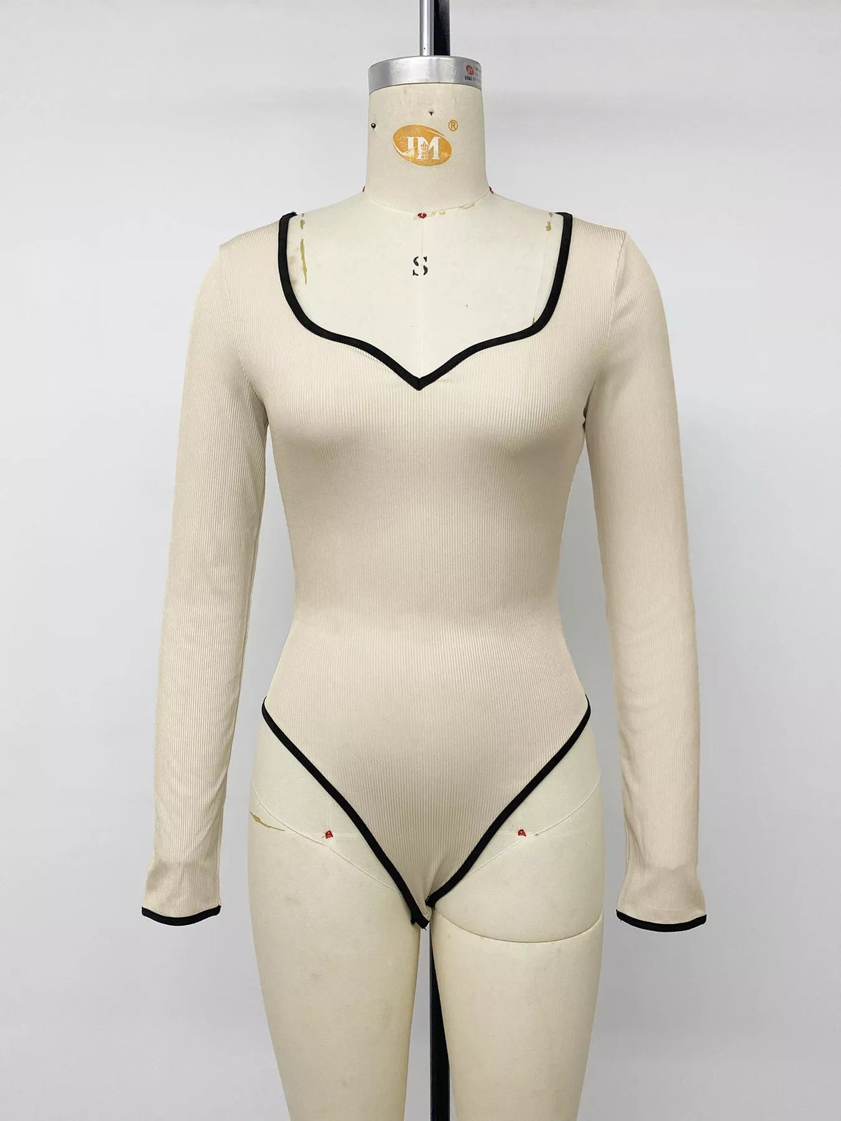 Ribbed Sweetheart Neckline Contrast Trim Long Sleeve Bodysuit - Lilixa.store