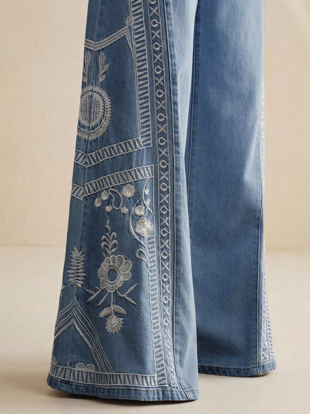 Embroidered Wide-Leg Drawstring Jeans - Lilixa.store